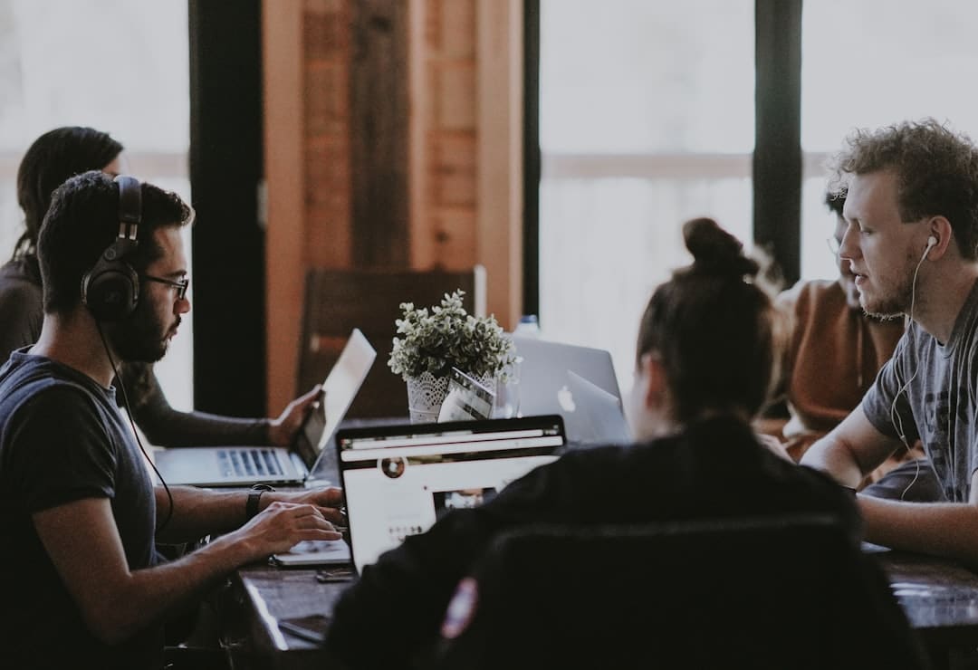 découvrez l'équipe extraordinaire qui transforme des idées ambitieuses en réalisations exceptionnelles. notre expertise, notre passion et notre collaboration font de chaque projet un succès inoubliable.