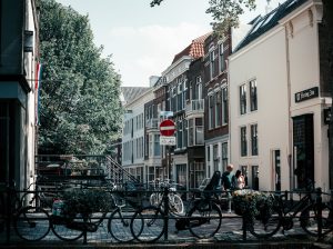 découvrez notre sélection de scooters urbains, alliant style et praticité pour vos déplacements en ville. explorez des modèles innovants, écologiques et économiques, conçus pour naviguer aisément dans le trafic urbain.